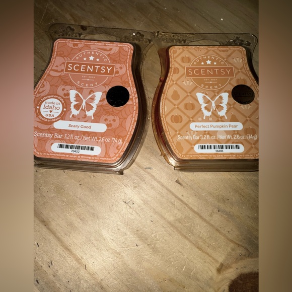 Scentsy Scary Good and Perfect Pumpkin Pear Wax Bars - Picture 1 of 3